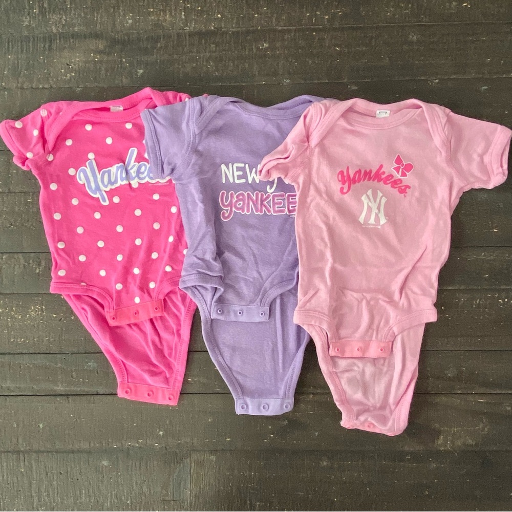 Yankees Soft as a Grape Girls Infant 3-Pack Rookie Bodysuit Set - 6 Months